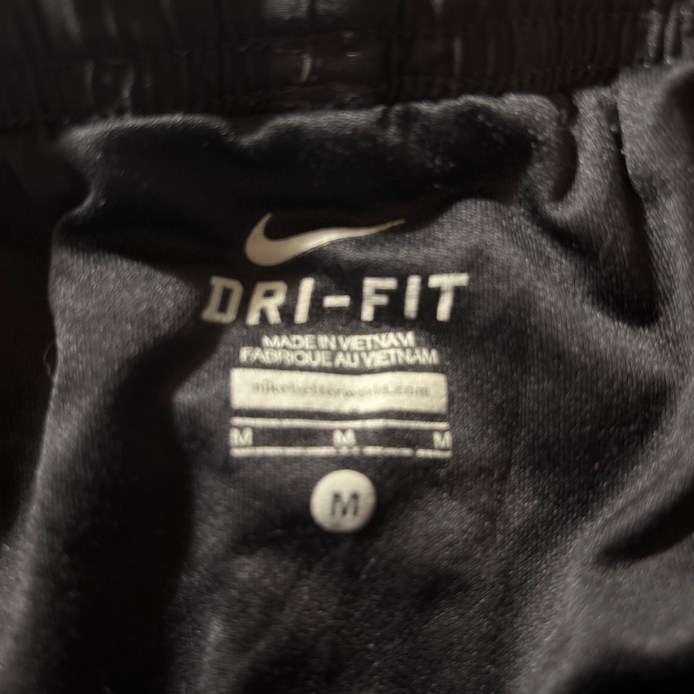 Nike DriFit Running Shorts -Size M - Picture 2 of 5